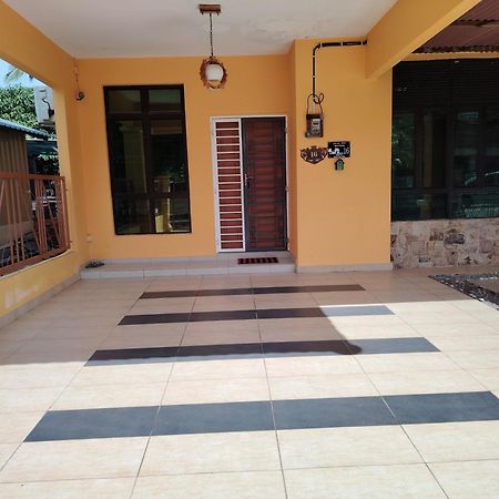 Afwan Homestay Klebang Melaka Екстериор снимка